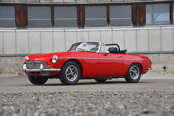 Bild: MG B Roadster (1973) - 1973 MG B Roadster - als Lot 102 an der Oldtimer Galerie Toffen Versteigerung von Gstaad am 29. Dezember 2024