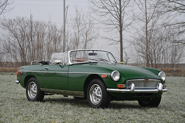 Bild: MG B Roadster (1977) - als Lot 146 angeboten an der Versteigerung der Oldtimer Galerie in Toffen am 26. März 2022