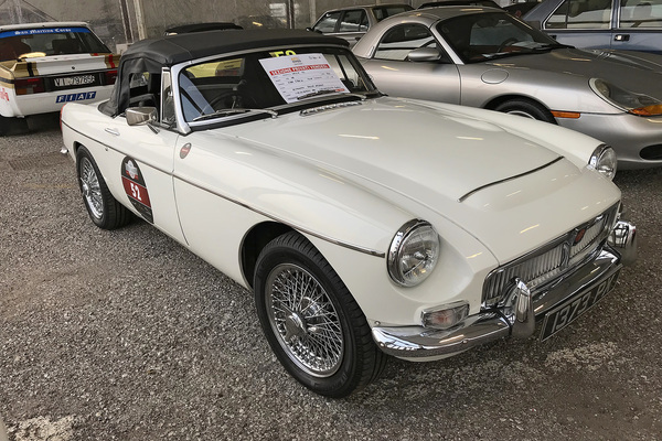 MG B V8 Roadster (1971) - als Lot 10 an der Versteigerung der Oldtimer Galerie Toffen am 21. April 2018