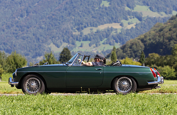 MG B am British Car Meeting 2011 in Mollis - ein Sportwagenklassiker