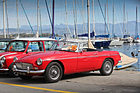 MG B - rot passt er bestens vor den Bootshafen - Swiss Classic British Car Meeting Morges 2017