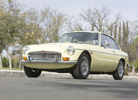MG C GT Coupe (1969) - als Lot 141 angeboten an der Bonhams-Versteigerung von Scottsdale am 15. Januar 2015
