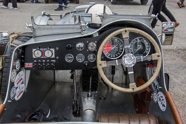 MG – Cockpit – Retro Saisonauftakt 2025