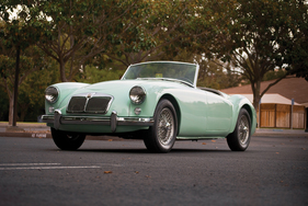 MG MGA 1600 Roadster (1959) - as lot 164 at the RM auction in Arizona on January 15/16, 2015