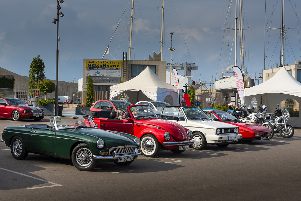 MG MGB (1964) an der Mallorca Classic Week 2021 – Am Port Adriano