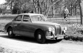 MG Magnette Duotone (1954) - als viertürige Limousine (1954)