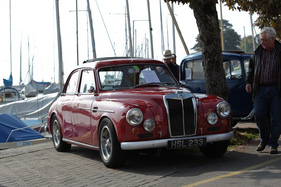 MG Magnette ZA (1955) - eine gewisse Ähnlichkeit zum Lancia Aurelia ist zu erkennen - am Swiss Classic British Car Meeting Morges vom 4. Oktober 2014 (1955)