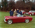 MG Midget Mk II (1964) – seltene Farbaufnahme zusammen mit den Minis der Rallye Monte-Carlo