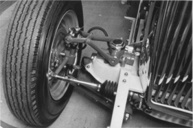 MG Midget Series TD (1950) - einzeln aufgehänge Vorderräder