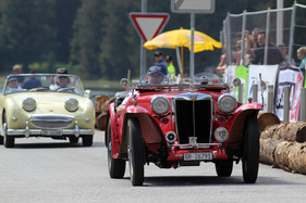 MG PB (1935) - am Start mit der Dorfgruppe bei der Lenzerheide Motor Classics 2013