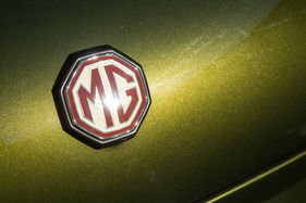 MG RV8 (1995) - the MG Octagon (1995)