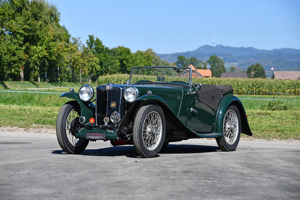 Bild: MG TA Roadster (1937) - als Lot 08 an der Versteigerung "Klassische Automobile & Motorräder" der Oldtimer Galerie in Toffen am 18. Oktober 2025