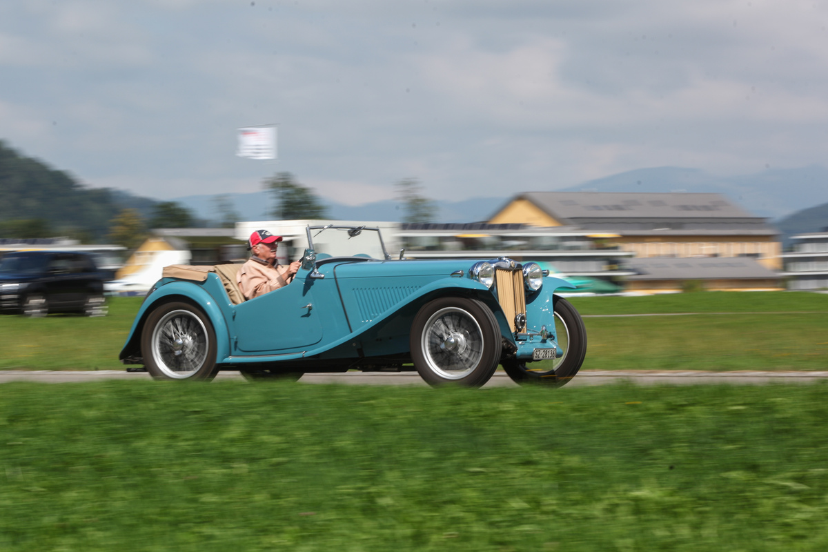 An der Erlebnisfahrt "Harder than Steel" sind Autos bis Baujahr 1949 zugelassen