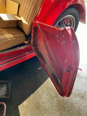 MG TC (1948) - die Türen müssen bearbeitet werden MG TC (1948) - die Türen müssen bearbeitet werden