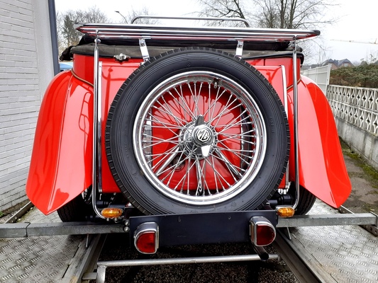 MG TC (1948) - ... und glänzend