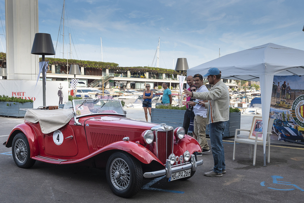 MG TD (1950) an der Mallorca Classic Week 2021 - Das Kennzeichen kann in die Irre führen, der PA sieht doch ein wenig anders aus.