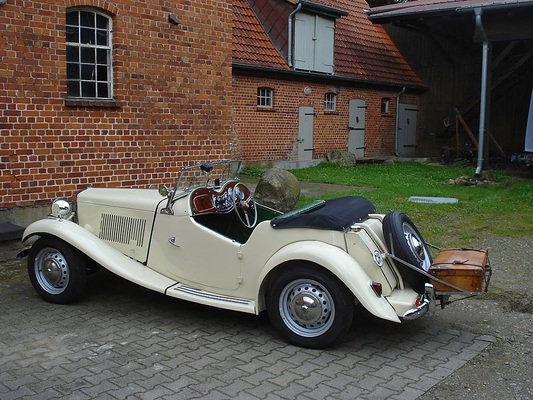 MG TD (1951) - angeboten an der Versteigerung der Oldtimer Galerie in Toffen am 29. April 2017