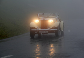 MG TD (1952) - am Klausenrennen Prolog 2012