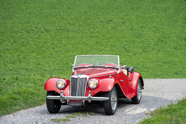 Bild: MG TF 1250 (1953) - als Lot 33 an der Versteigerung "Klassische Automobile & Motorräder" der Oldtimer Galerie in Toffen am 18. Oktober 2025