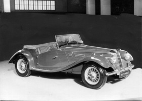 MG TF (1954) - wirkt bedeutend schneller als der Vorgänger - Genfer Automobilsalon 1954