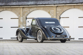 MG WA (body in the style of Reinbolt & Christé) (1939) - elegantly shaped rear end