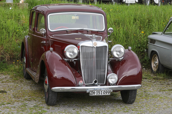 MG YA (1947) - viertürige Limousine mit Vierzylindermotor - Albisgütli Classic Cars & Bikes April 2023