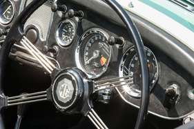 MGA Twin Cam (1959) - Federspeichen-Lenkrad wie beim langsameren MGA