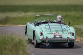 MGA Twin Cam (1959) - konnte es damals mit allen Sportwagen in seiner Preisklasse problemlos aufnehmen MGA Twin Cam (1959) - konnte es damals mit allen Sportwagen in seiner Preisklasse problemlos aufnehmen