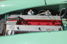 MGA Twin Cam (1959) - rund 50 % mehr Leistung ermöglichte der neue Zylinderkopf mit den beiden Nockenwellen zusammen mit einer kleinen Hubraumvergrösserung
