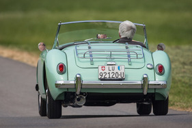 MGA Twin Cam (1959) - viel luftiger kann's in einem Sportwagen fast nicht zugehen MGA Twin Cam (1959) - viel luftiger kann's in einem Sportwagen fast nicht zugehen