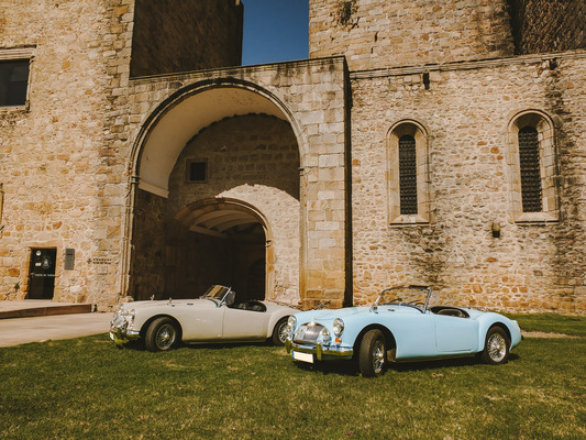 Image: MGAs in front of Pousada Flor da Rosa - Vintage Tour Alentejo