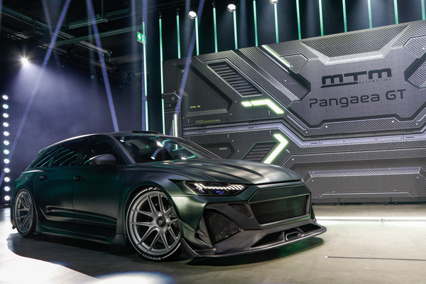 MTM Pangaea GT (2025) - mit über 1000 PS - auf der "Media Stage" der 38. Auto Zürich 2025