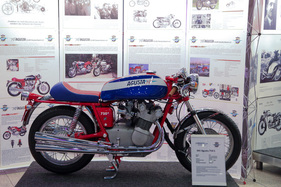 MV Agusta 750 S (1975) - der Klassiker mit rund 72 PS aus 743 cm3, 200 km/h Spitze - Bremen Classic Motorshow 2019