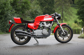 MV Agusta 832 Monza (1978) - die Kraft wird per Kardanwelle rechts zum Hinterrad übertragen