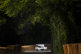Mad Mike Whiddett im Mad Bull Mazda RX-7 - Goodwood Festival of Speed 2015
