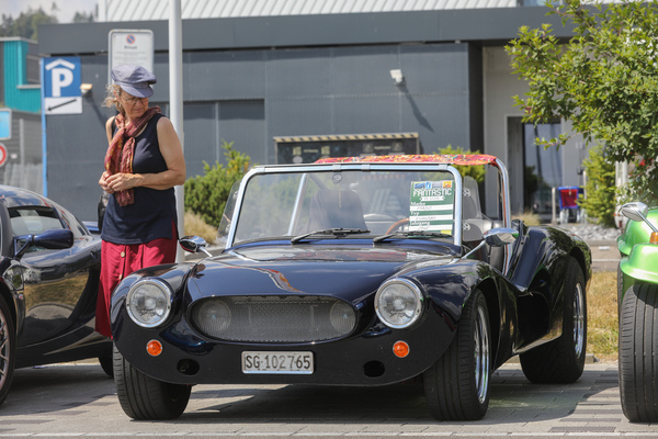 Mado Eigenbau (1968) - hübsches Einzelstück mit schattenspendendem Dach - Fantastic Plastic Rickenbach 2023