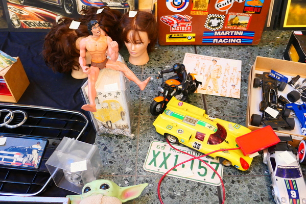 Männer, Modelle, Motoren, Muskeln – Tarzan befindet sich offensichtlich im Testosteron-Sturm – Bremen Classic Motorshow 2025