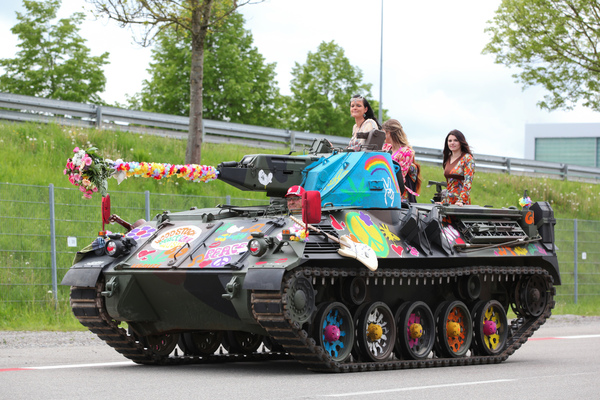 Make Love not War - wahrlich besonderes Love-Mobil - Motorworld Classics Bodensee 2019