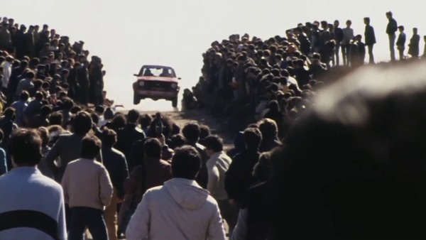 Man stelle sich dieses Bild bewegt vor, untermalt mit sattem Motorsound... das gibt es! Im Film "Quattro Jahre" von Helmut Deimel