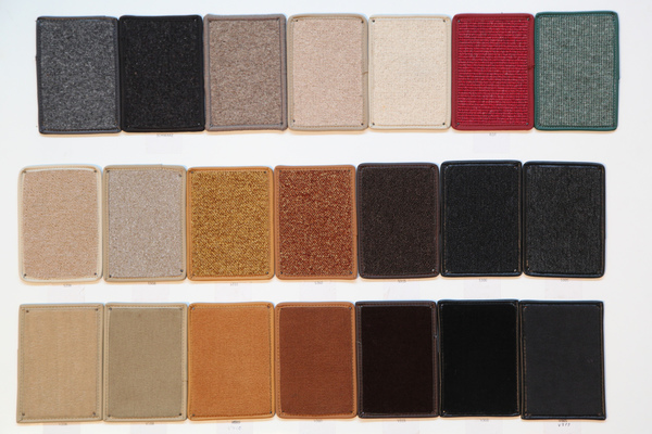 Man versteht sich als Oldtimer-Salon, dazu gehört natürlich auch der Teppich …