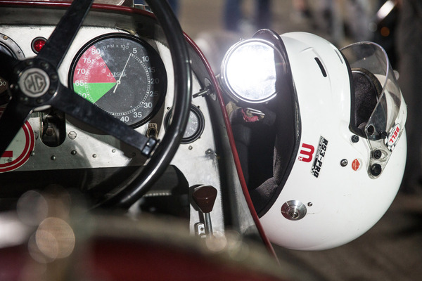 Manch einer hängt den Rennhelm vielleicht an den Aussenspiegel – aber niemals an den Nagel – Indianapolis Oerlikon 2022