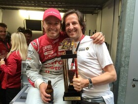 Marcel Fässler – 3-facher Le-Mans-Sieger, Langstreckenweltmeister und Markenbotschafter von Passion4Speed – mit Firmeninhaber Ronny Alder