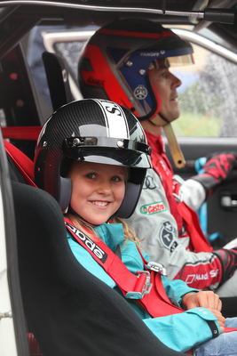 Marcel Fässler nahm seine Tochter mit im Audi Quattro - an der Bergprüfung für historische Sport- und Rennwagen in Altbüron 2015