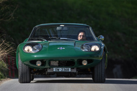 Marcos 1600 GT (1967) - Der Fahrer ist fast liegend und sehr tief untergebracht Marcos 1600 GT (1967) - Der Fahrer ist fast liegend und sehr tief untergebracht