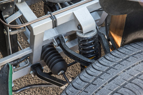 Marcos 1600 GT (1967) - Moderne Vorderradaufhängungen mit doppelten Dreieckslenkern