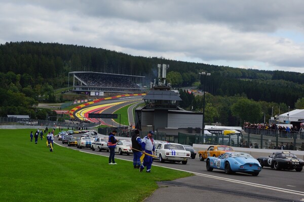 Marcos 1800 GT - Spa Six Hours 2025 - Startaufstellung für die SPA SIX HOURS.