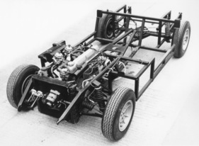 Marcos 3 Litre Volvo (1970) - Chassis mit Rechteckprofilen