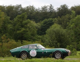 Marcos Fastback GT (1963) - Marcos wollte mit diesem Fahrzeugtyp in die Massenproduktion gehen und plante ein Cabriolet, aber die Rennfahrerzunft wollte ein Coupé, welches eiligst zusammengeschustert wurde ...