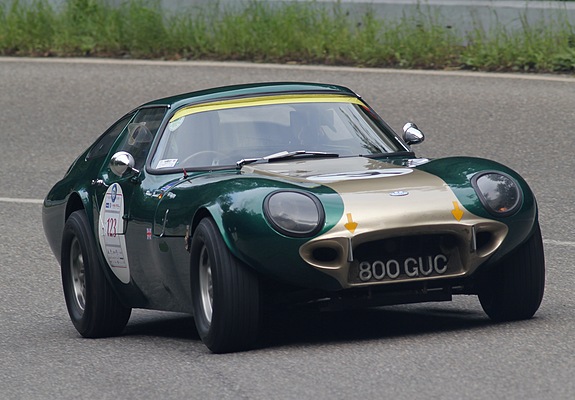 Marcos Fastback GT (1963) - nahm schon 1965 am Solitude-Rennen teil