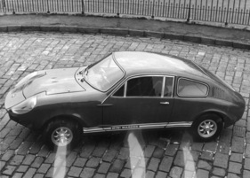 Marcos Mini-Marcos GT (1967) - der Mini-Marcos beendete im Jahr 1966 als einziger englischer Konkurrent die 24 Stunden von Le Mans
